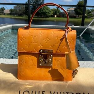Louis Vuitton Spring Street Monogram Vernis